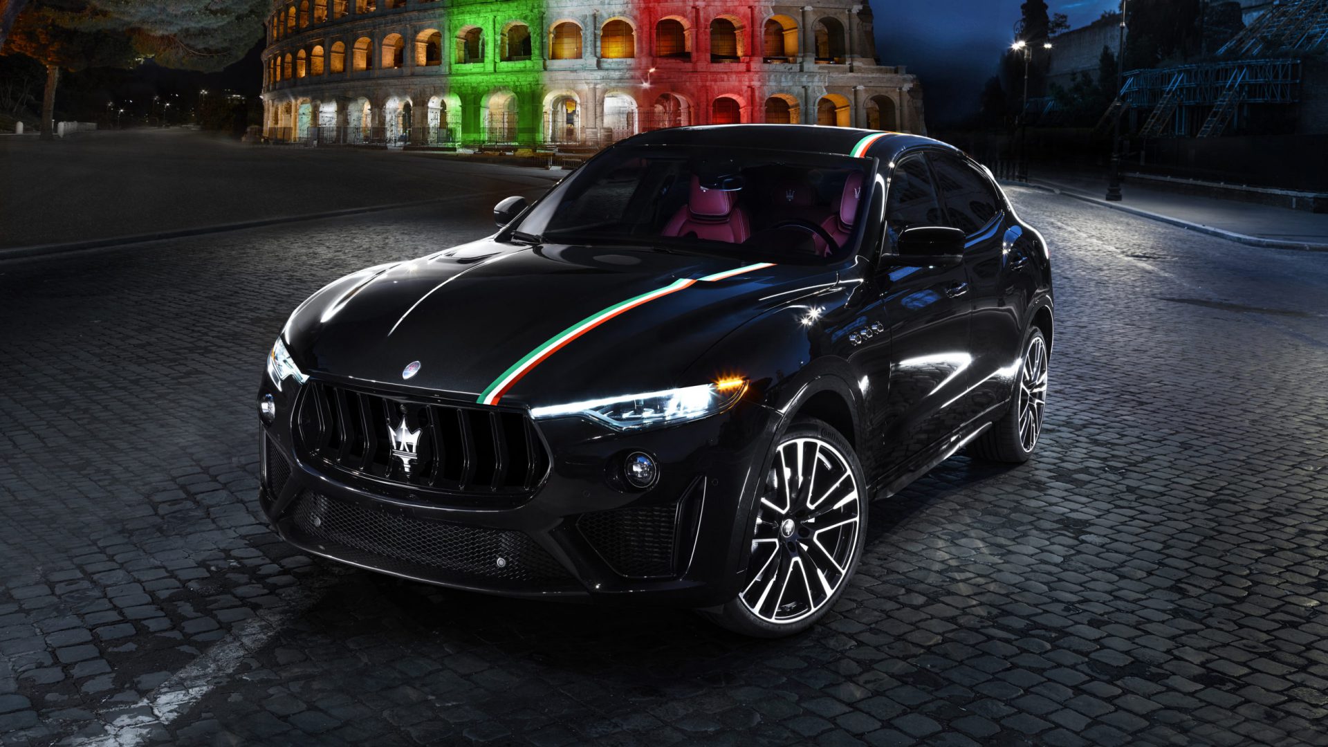 Maserati Levante Trofeo and GTS, special livery for the V8 Motor Valley